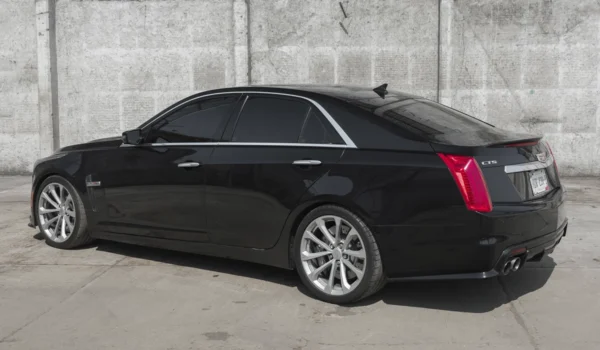 2016 Cadillac CTS V - Image 2
