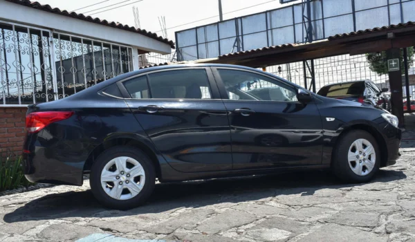 2019 Chevrolet Cavalier - Image 3