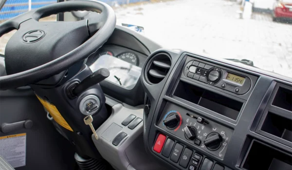 2021 Hino 300 Euro V - Image 3