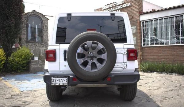 2019 Jeep Wrangler Sahara Unlimited - Image 3