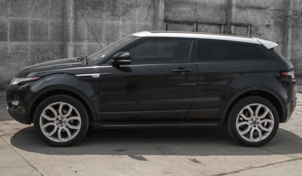 2013 Land Rover Evoque - Image 2