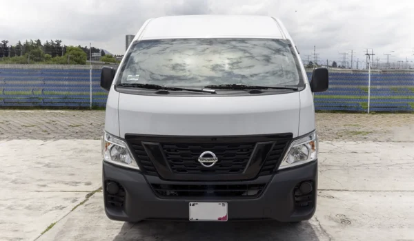 2019 Nissan Urvan NV350 - Image 2