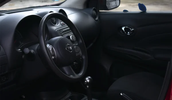 2014 Nissan Versa - Image 5