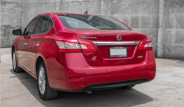 2014 Nissan Sentra - Image 3