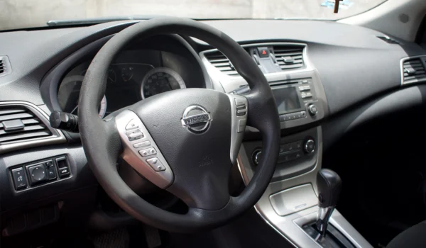 2014 Nissan Sentra - Image 4