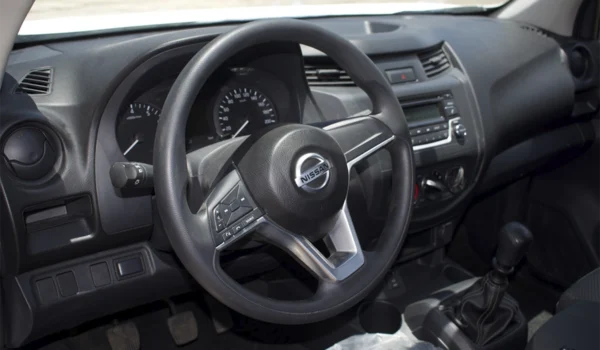 2022 Nissan NP 300 - Image 4