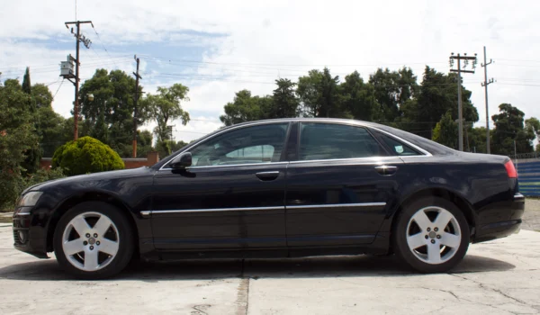 2004 Audi A8 - Image 5