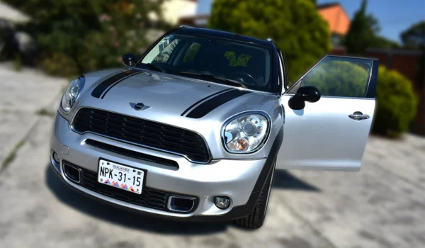 2012 MINI Cooper - Image 2